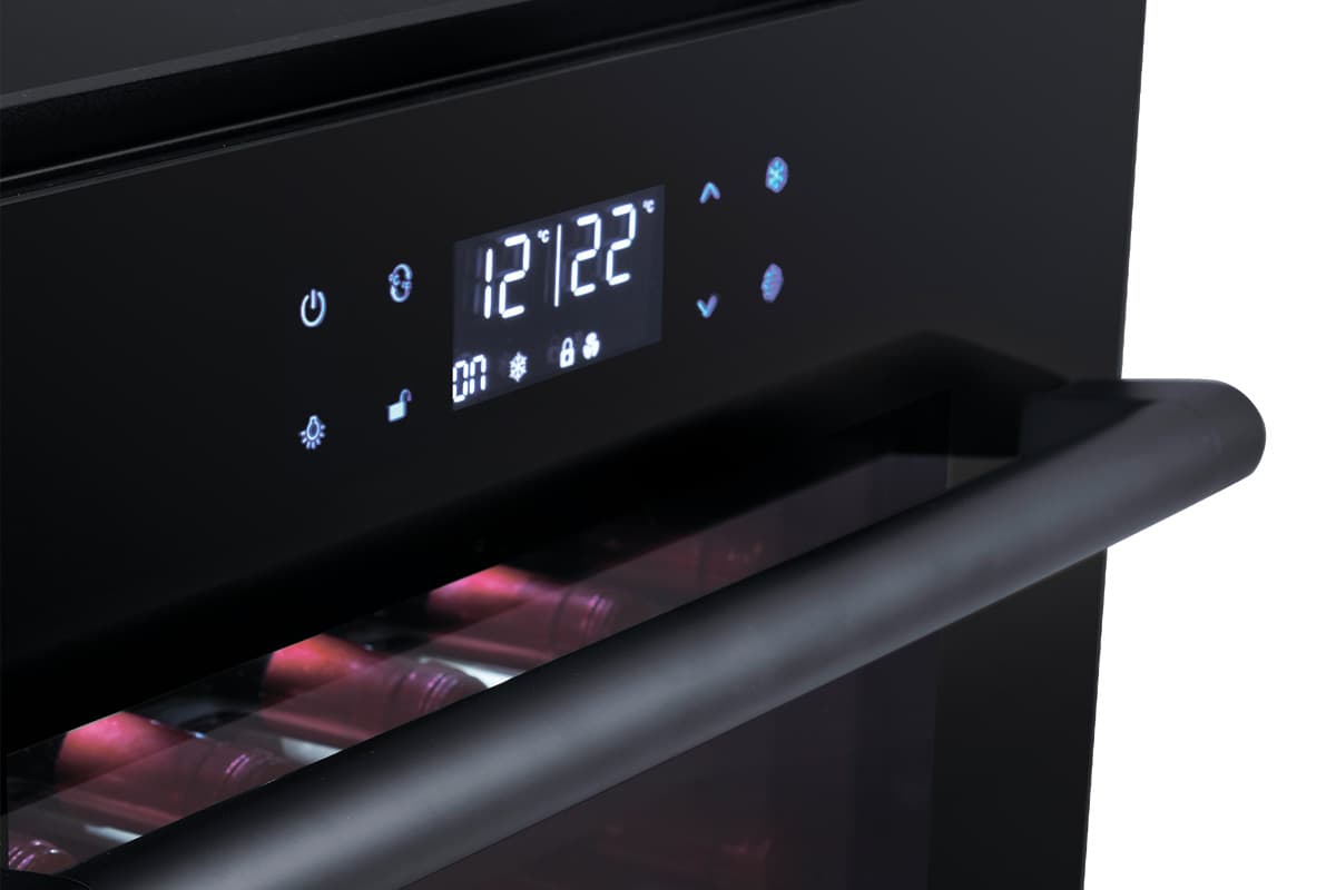 Шкаф винный Temptech SOMZ45SB
