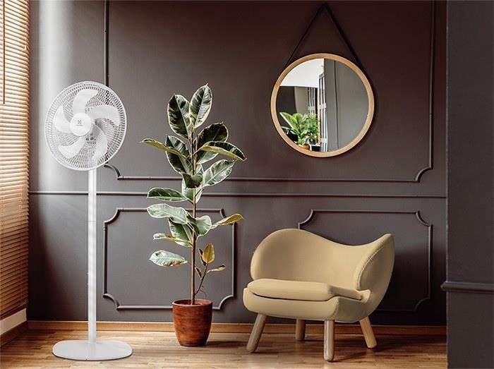 Напольный вентилятор Electrolux EFF-1005