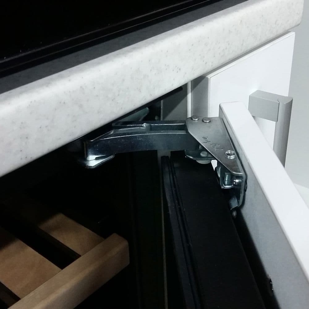 Шкаф винный IP Industrie CIR 140 CFU