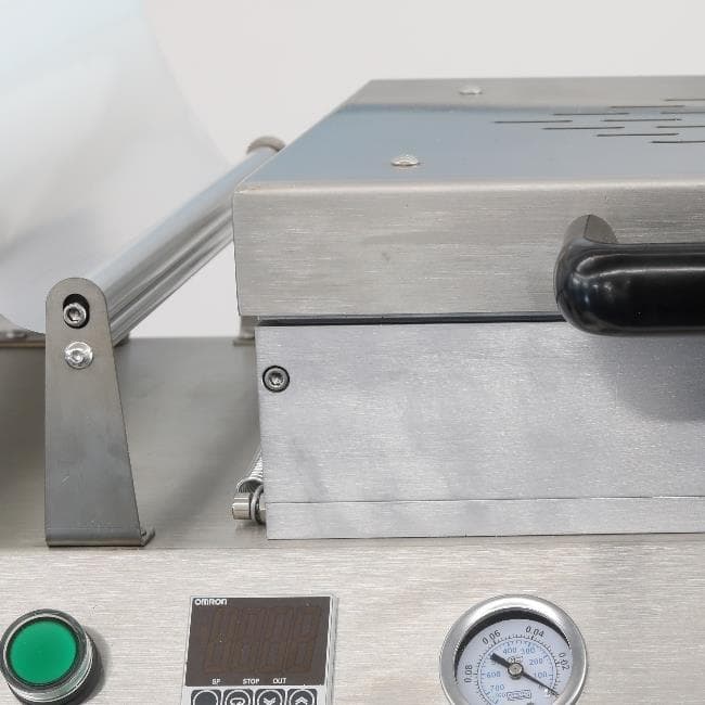 Ручной вакуумный пищевой скин-упаковщик Hualian Machinery HLV-240VST (глубина лотка 40 мм)