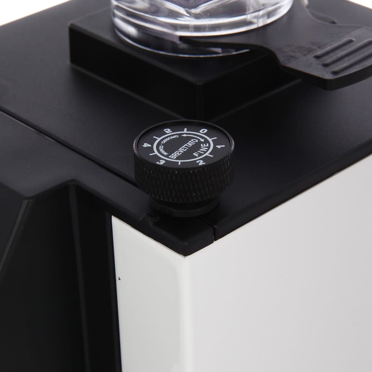 Кофемолка Eureka Mignon Crono белый