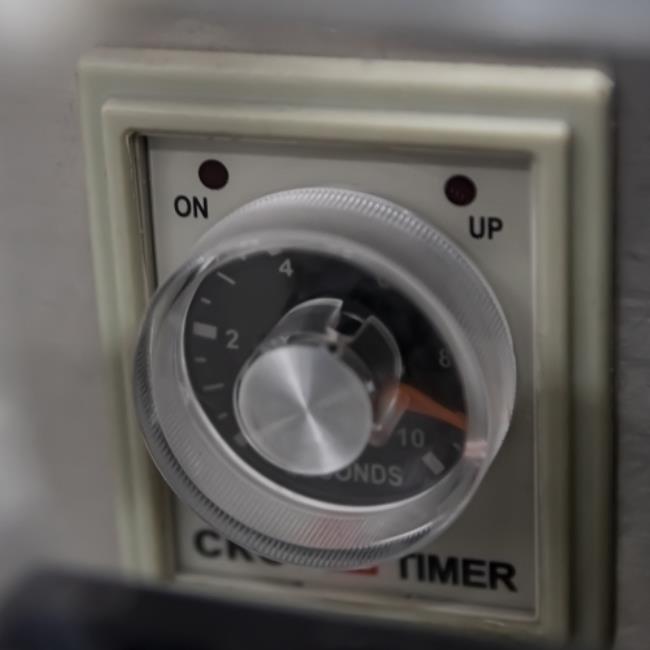 Запайщик пластиковой тары Hualian Machinery HL-95A (210х148)