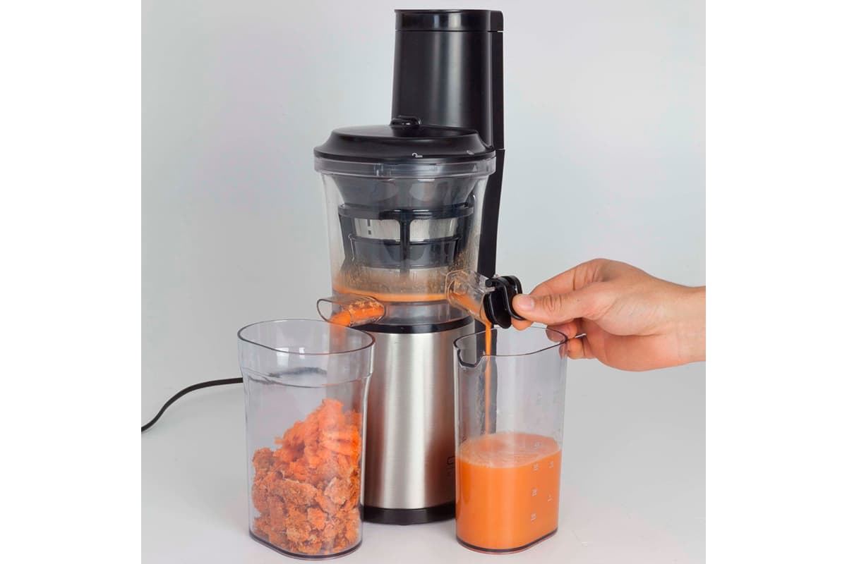 Соковыжималка шнековая CASO SJW 500