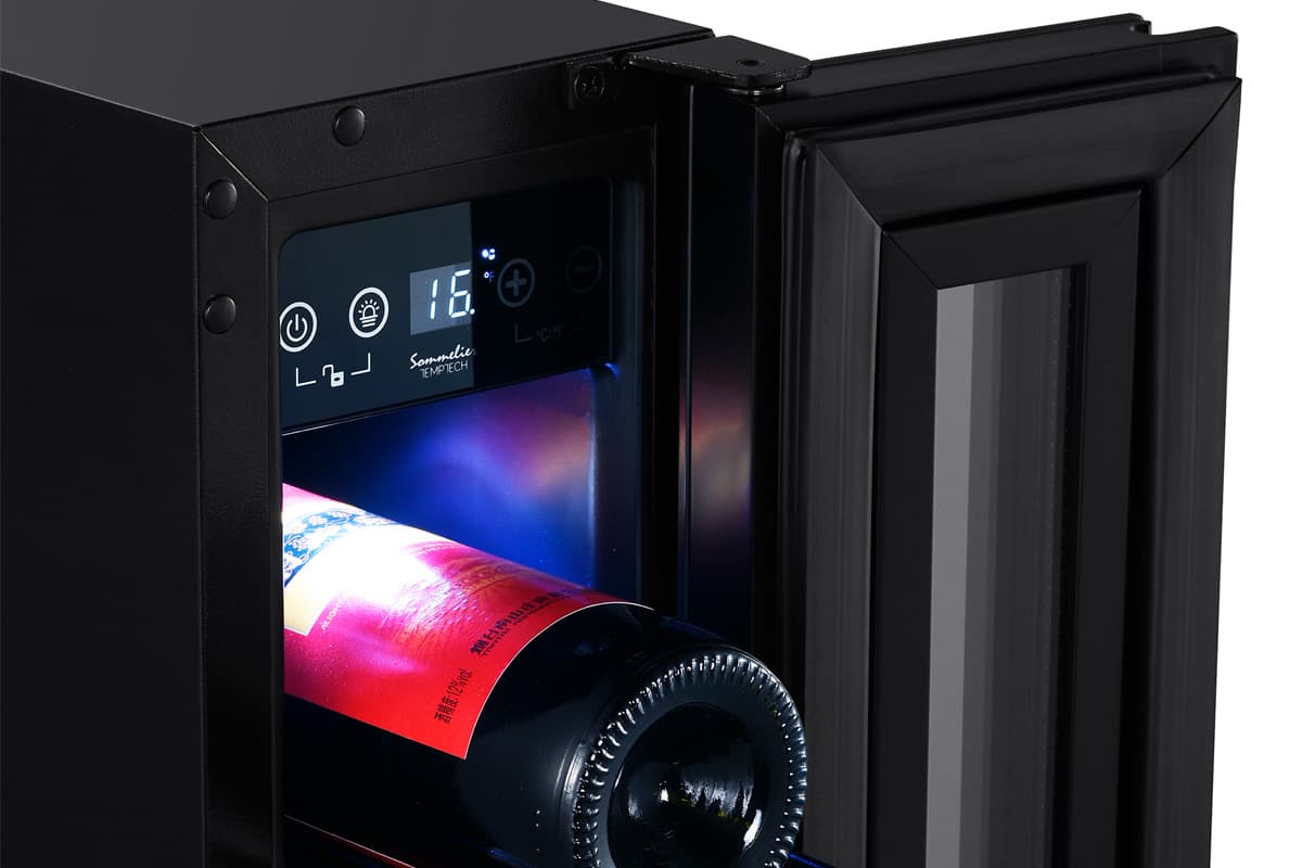 Шкаф винный Temptech SOMX15SRB