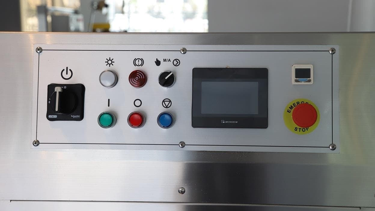 Полуавтоматический запайщик лотков Hualian Machinery HVT-450M/2