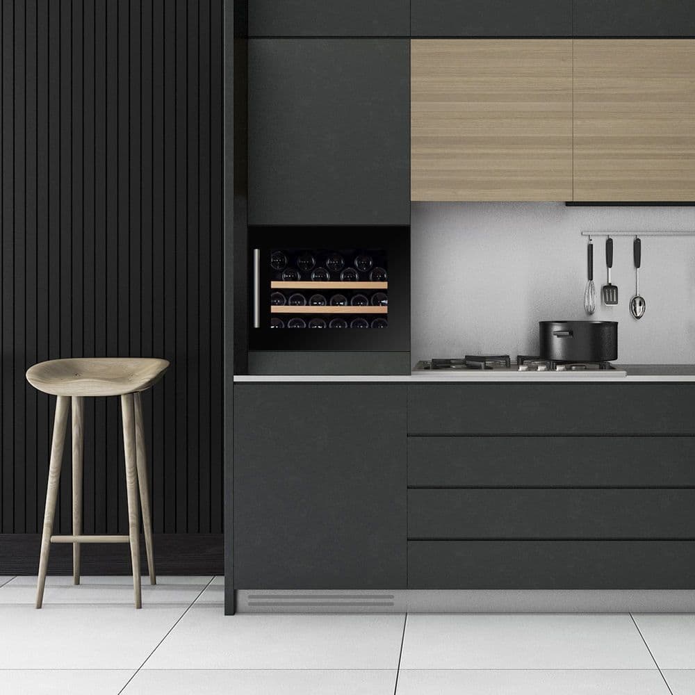 Шкаф винный Dunavox DAVS-18.46B