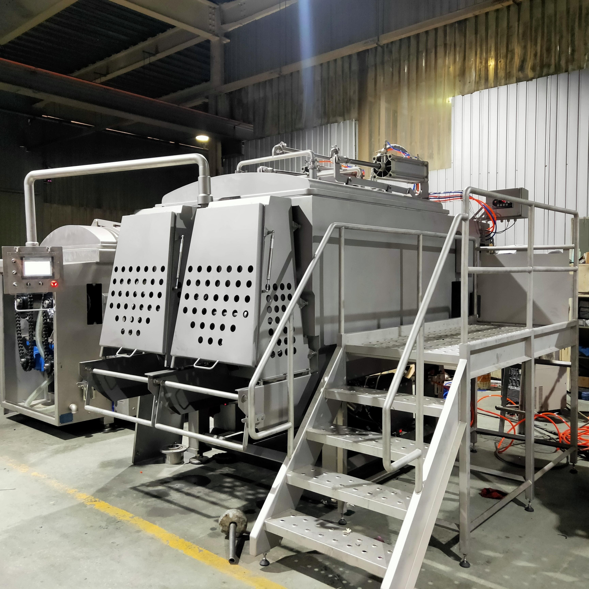 Вакуумный фаршемес Hualian Machinery JBZK-2000